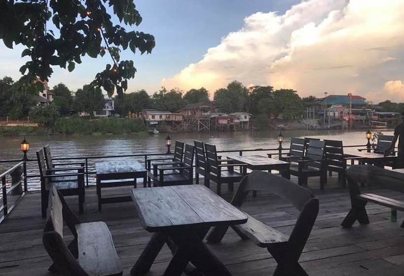 بنسيون The Old Place Guesthouse