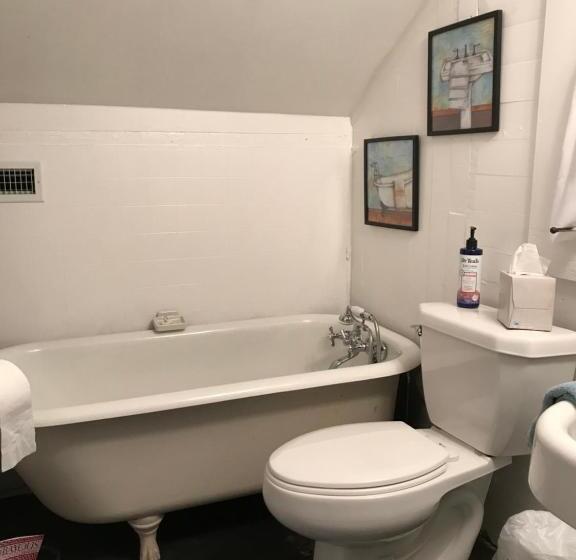 Riverboat Bed & Breakfast