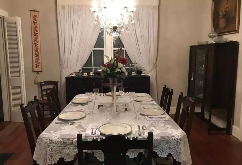 Riverboat Bed & Breakfast