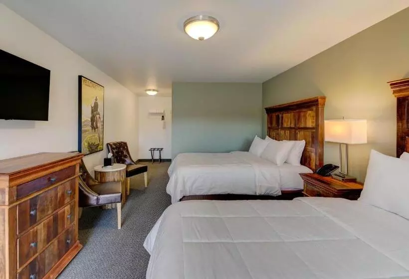 Roosevelt Hotel Yellowstone