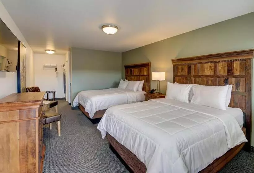 Roosevelt Hotel Yellowstone