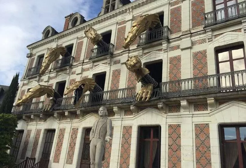 Crjs Et Auberge De Jeunesse   Hostel