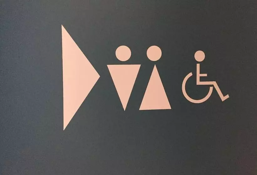 Crjs Et Auberge De Jeunesse   Hostel