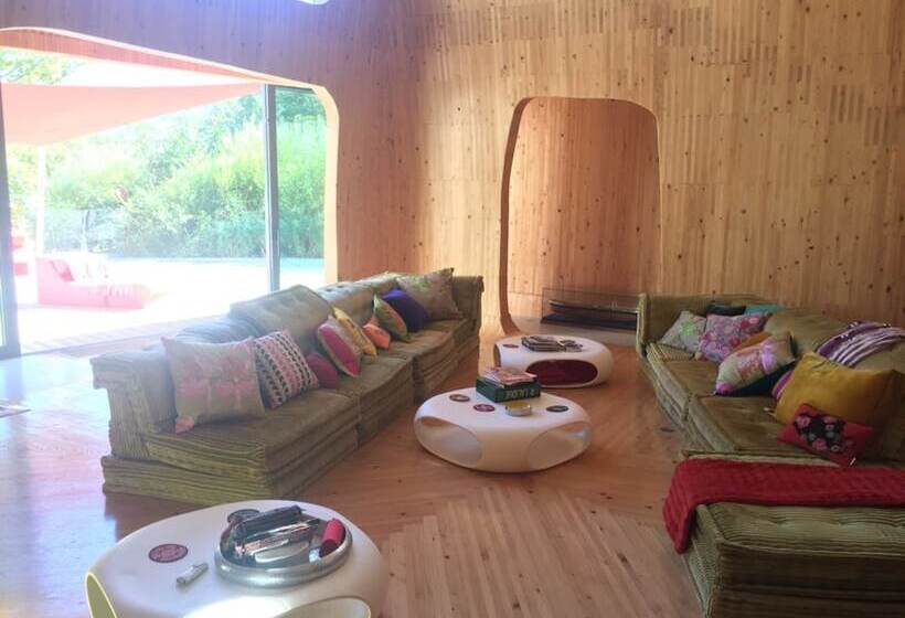 مبيت وإفطار Amalur