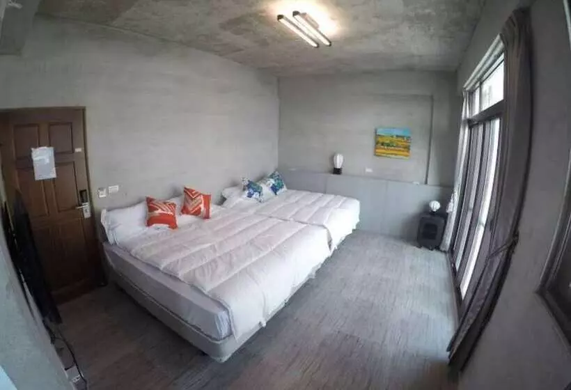 تختخواب و صبحانه Capybara Hostel
