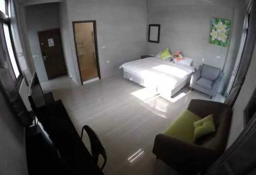 تختخواب و صبحانه Capybara Hostel