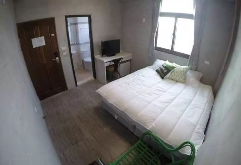 تختخواب و صبحانه Capybara Hostel