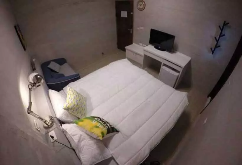 تختخواب و صبحانه Capybara Hostel