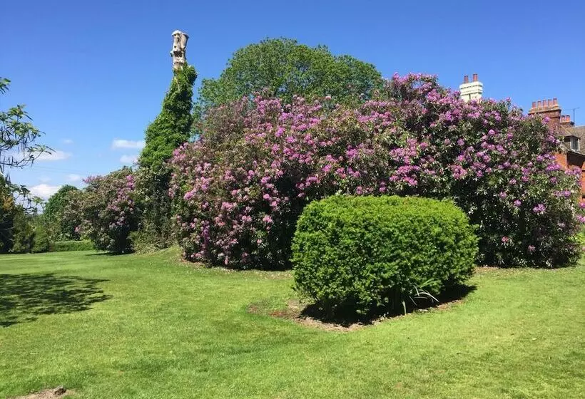 Aamiaismajoitus (B&B) Wartling Place Country House