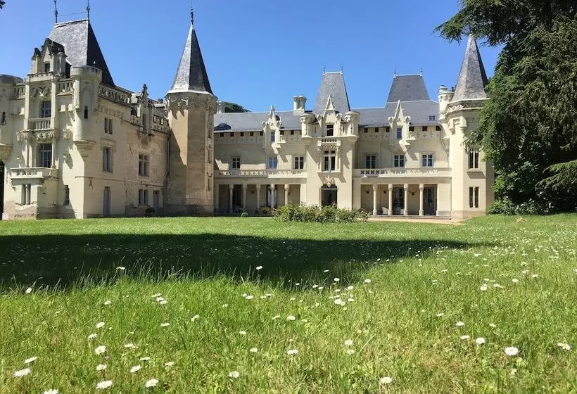 Château De Salvert