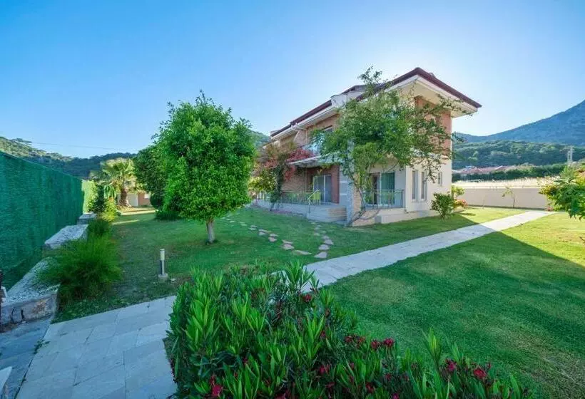 Golden Golf Sarıgerme Villaları