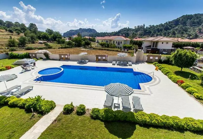 Golden Golf Sarıgerme Villaları