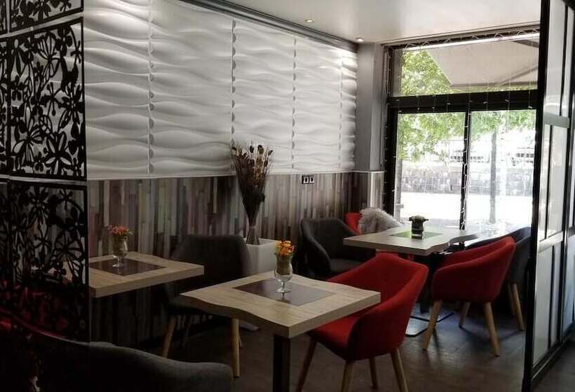 Отель De La Gare