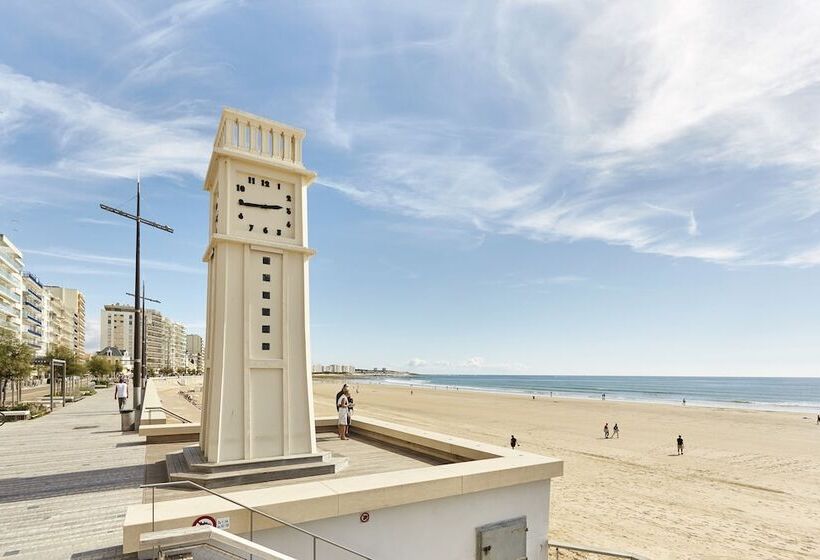 هتل Hôtel Du Commerce