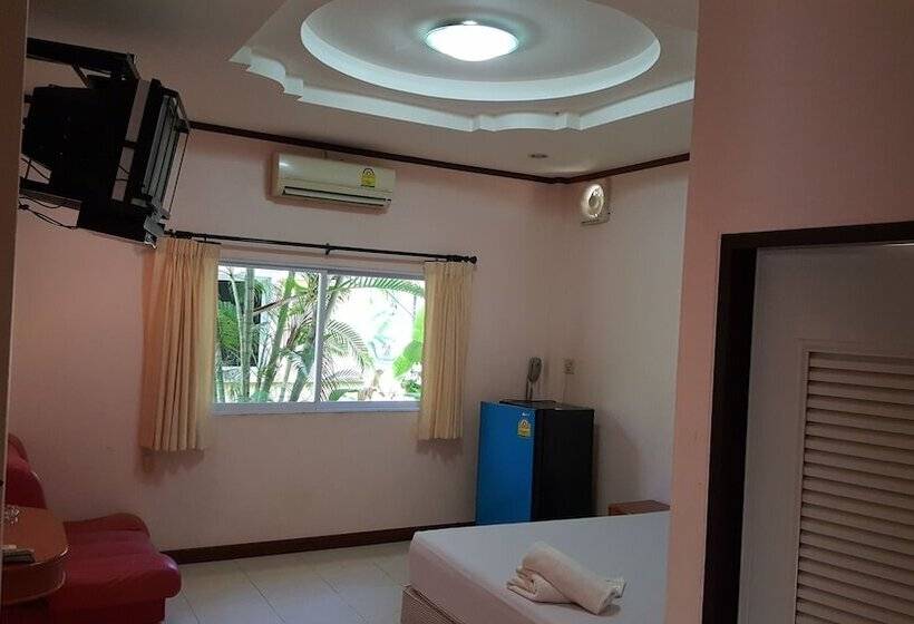 هتل Parkway Resort