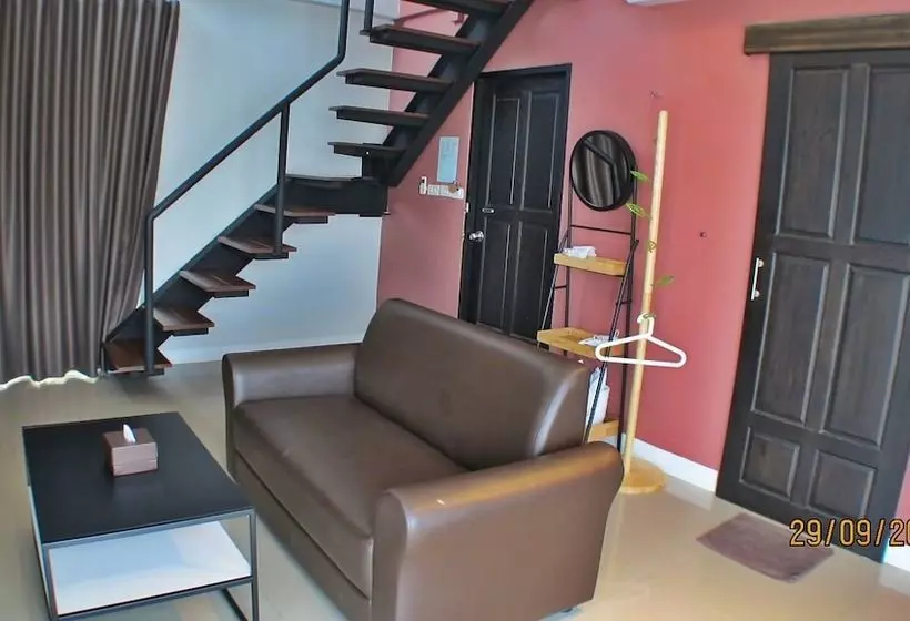 Hotelli The One House Resort Pakchong