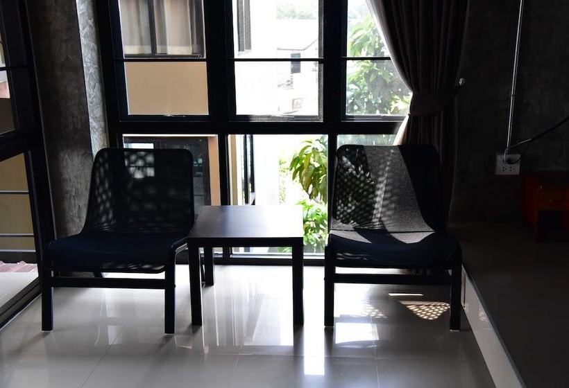 호텔 The One House Resort Pakchong