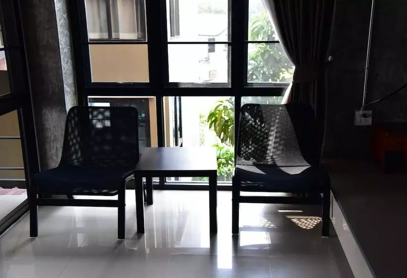 Hotelli The One House Resort Pakchong