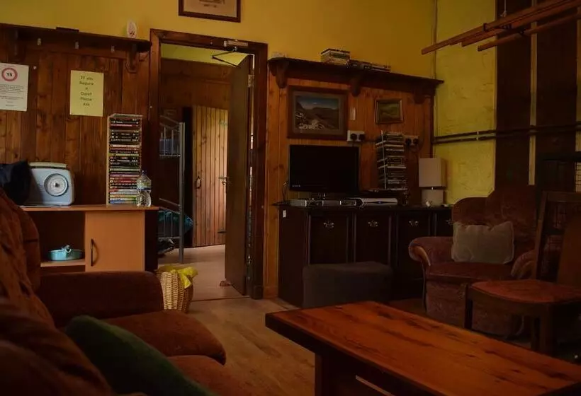 Marthrown Of Mabie Hostel