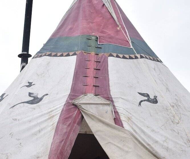 Marthrown Of Mabie Hostel