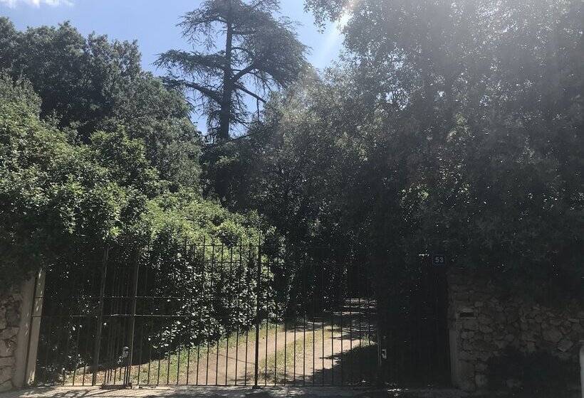 پانسیون Château D'eoures