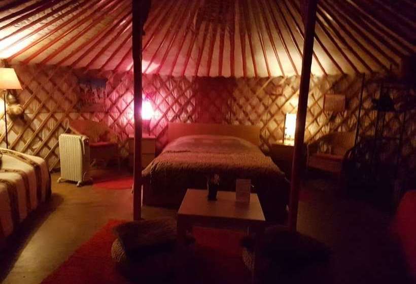 פנסיון Destination Ailleurs