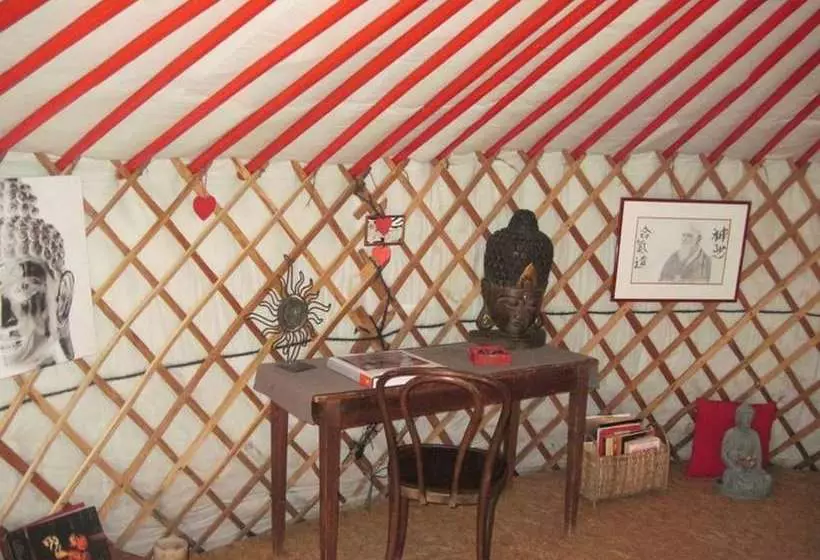 پانسیون Destination Ailleurs