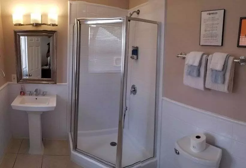 پانسیون Inn Leather Guest House Gay Male Only