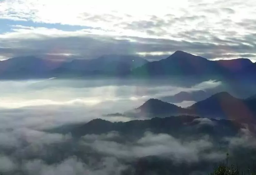 پانسیون Sun Moon Lake Friday Inn Backpacking