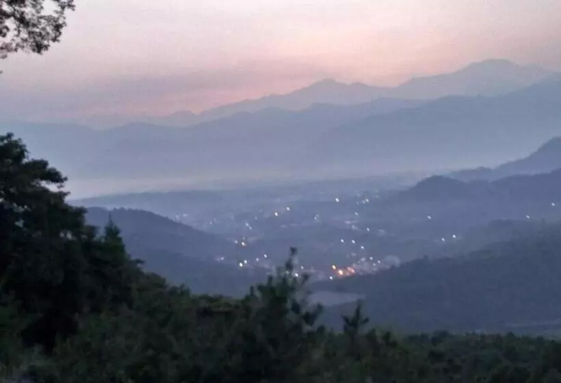 پانسیون Sun Moon Lake Friday Inn Backpacking