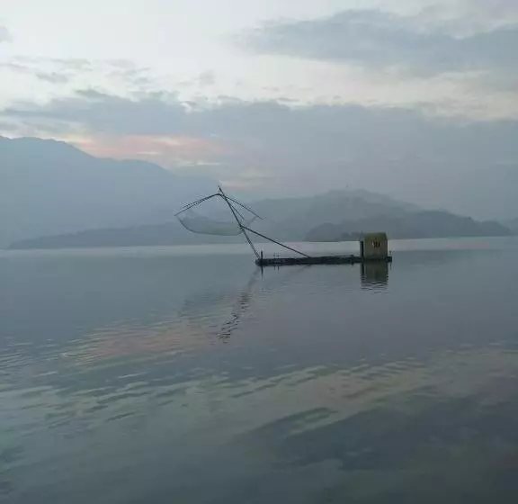 پانسیون Sun Moon Lake Friday Inn Backpacking