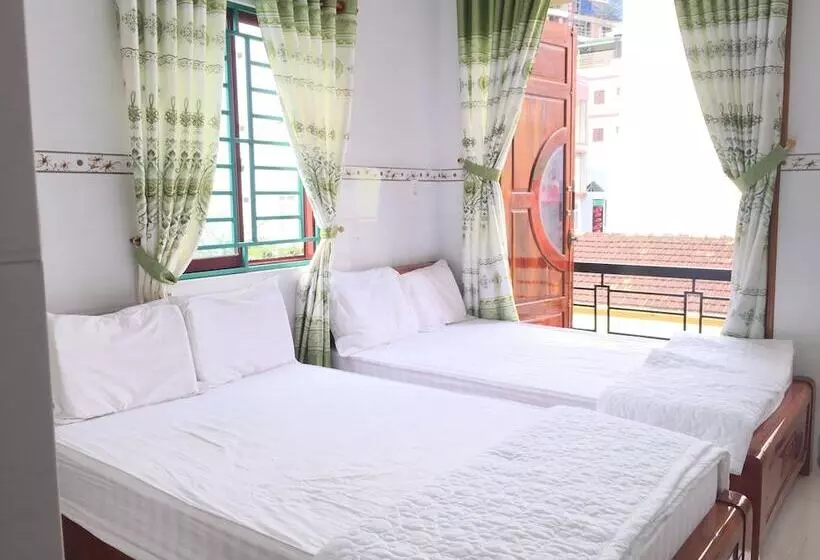 پانسیون Sunrise Guesthouse