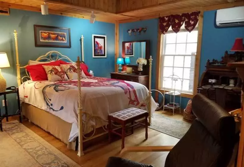 Silly Chickens Lodge B&b