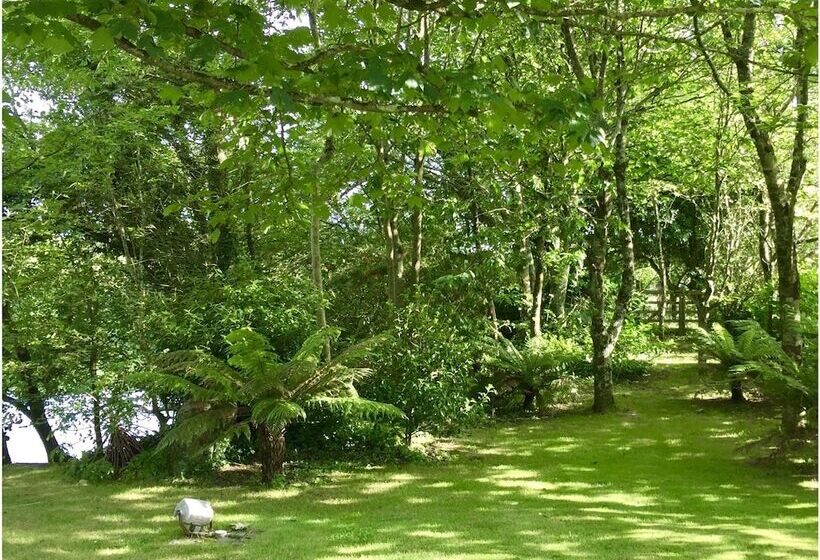 Tresowes Green Cottage