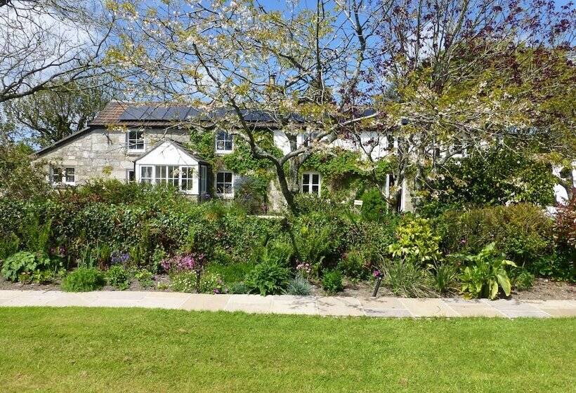 Tresowes Green Cottage