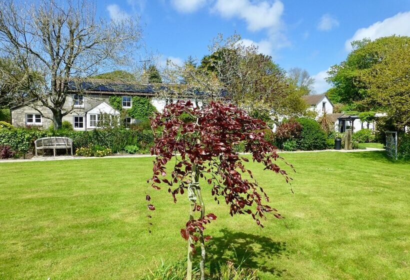 Tresowes Green Cottage