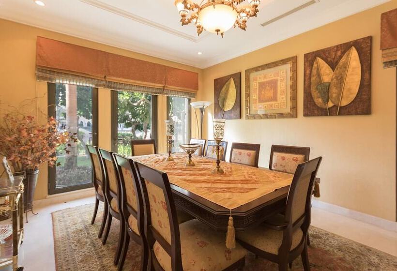 Yanjoon Holiday Villas   Palm Frond A