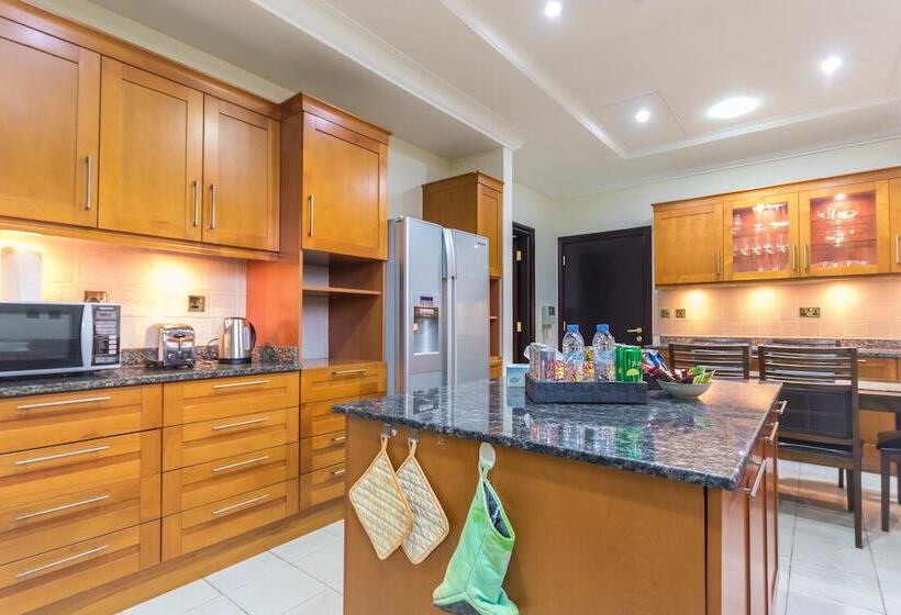 Yanjoon Holiday Villas   Palm Frond A