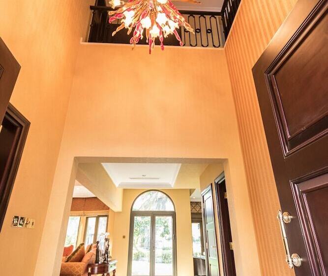 Yanjoon Holiday Villas   Palm Frond A