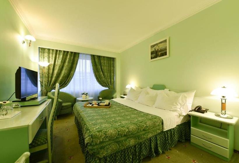 Отель Belvedere