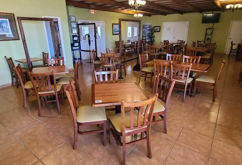 هتل Parador Palmas De Lucia