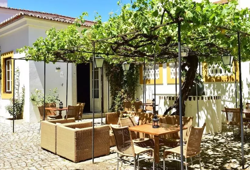 هتل Pousada Convento De Evora