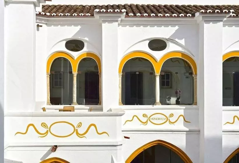 هتل Pousada Convento De Evora