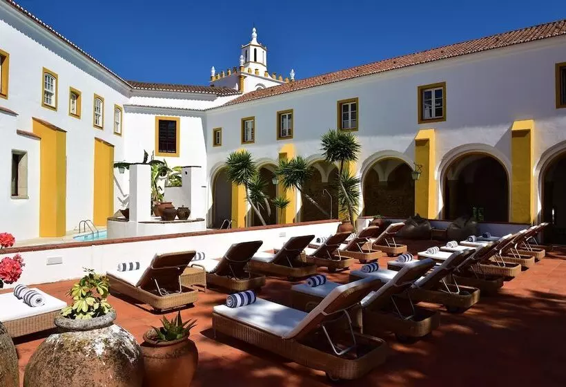 هتل Pousada Convento De Evora