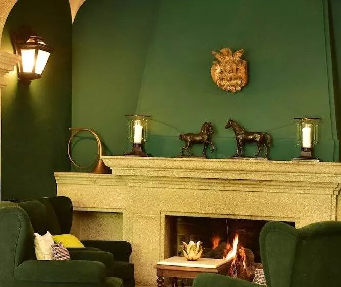 هتل Pousada Convento De Evora