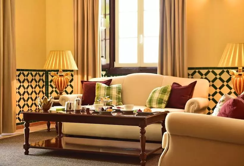 هتل Pousada Convento De Evora