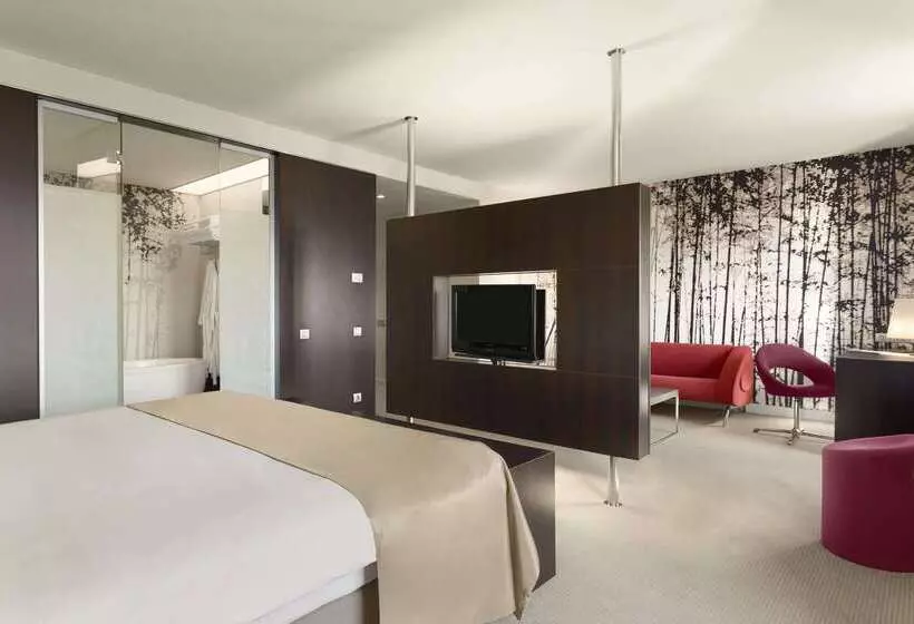 호텔 Ramada Plaza By Wyndham Bucharest Convention Center