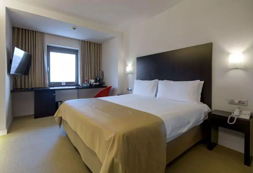 호텔 Ramada Plaza By Wyndham Bucharest Convention Center