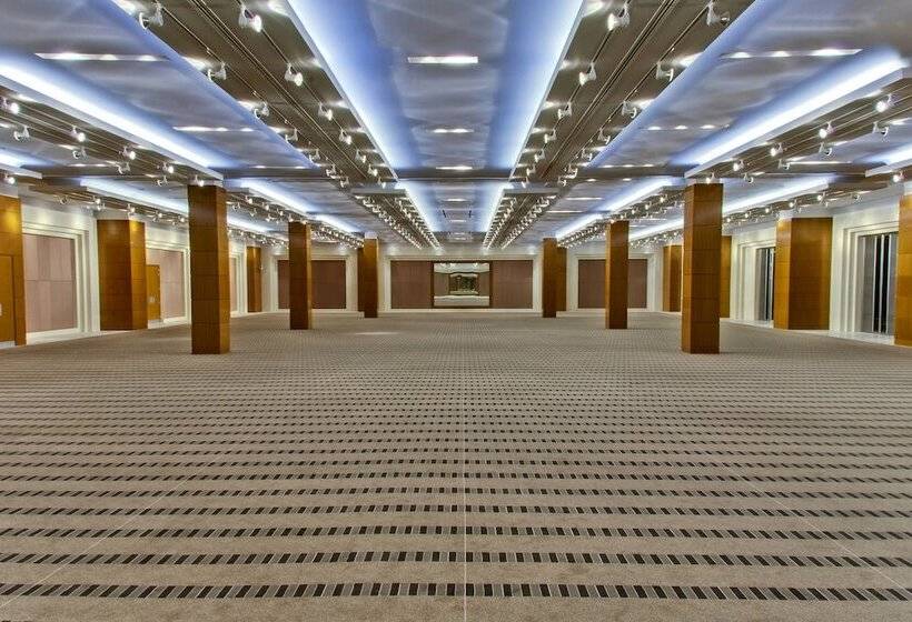 Sheraton Dammam Hotel & Convention Centre