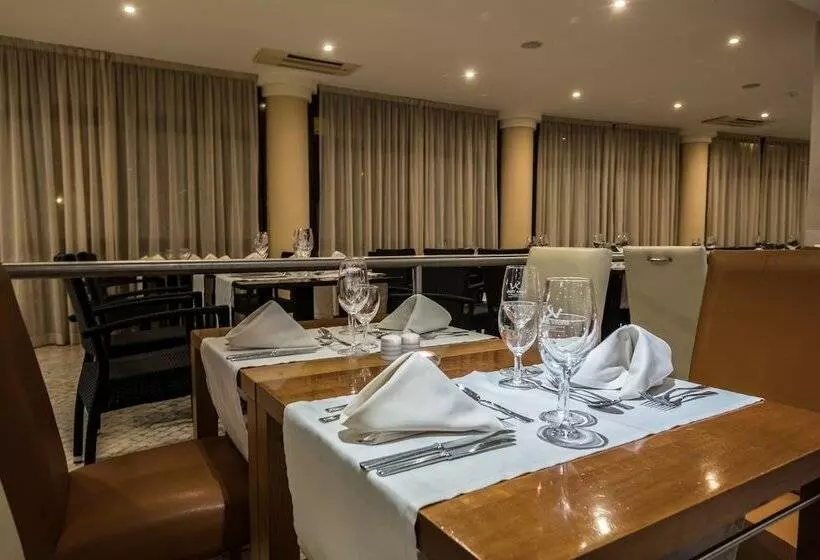 Отель Vila Gale Ampalius